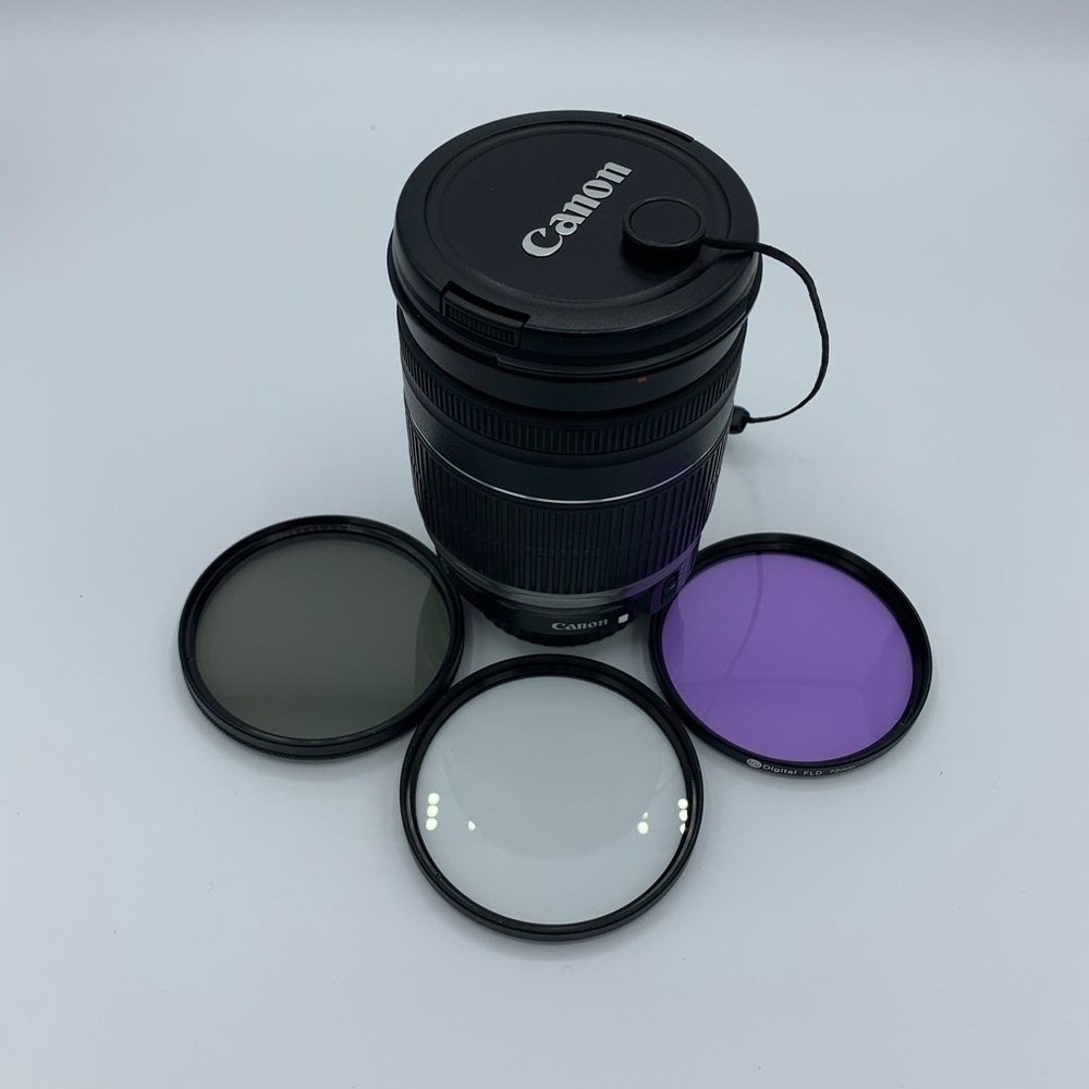 Canon EF-S 18 mm - 200 mm F/3.5-5.6 EF-S IS